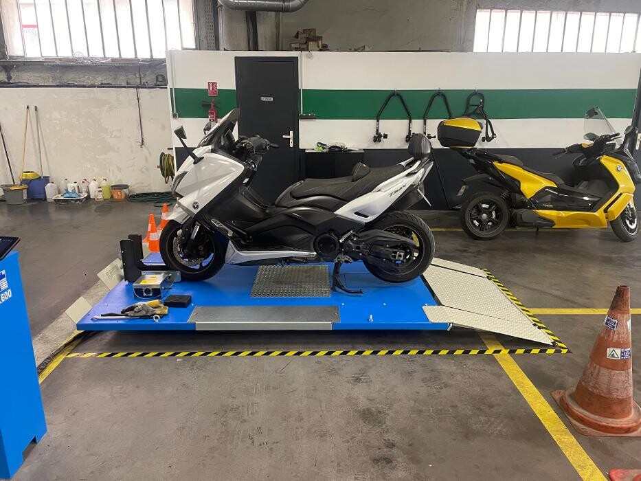 Images Centre Contrôle technique DEKRA CTV (AUTO - MOTO)