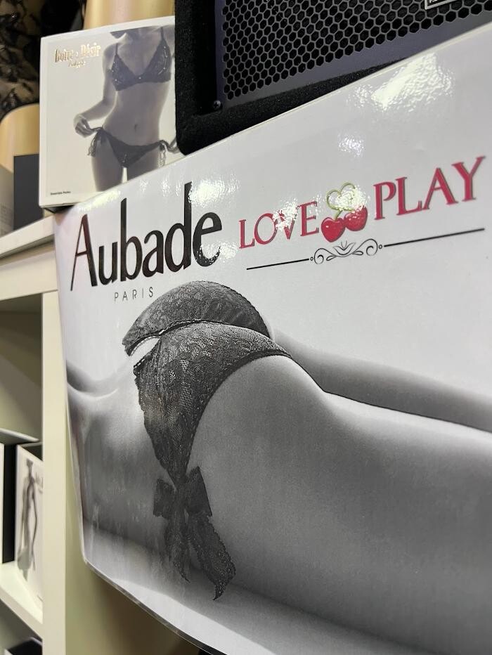 Images LOVE PLAY sex shop boutique érotique Ales Nimes