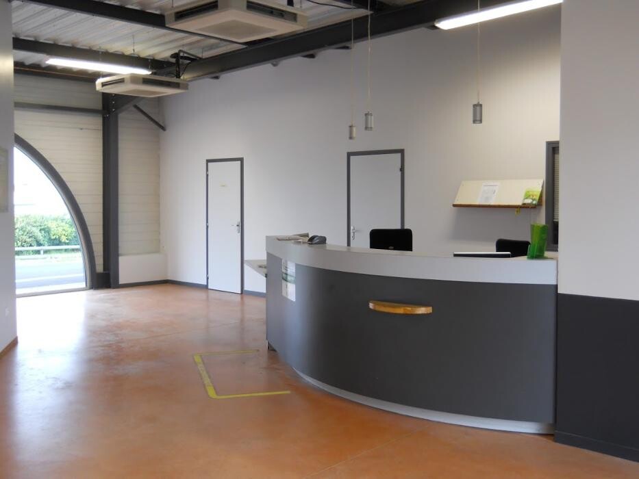 Images Centre contrôle technique DEKRA