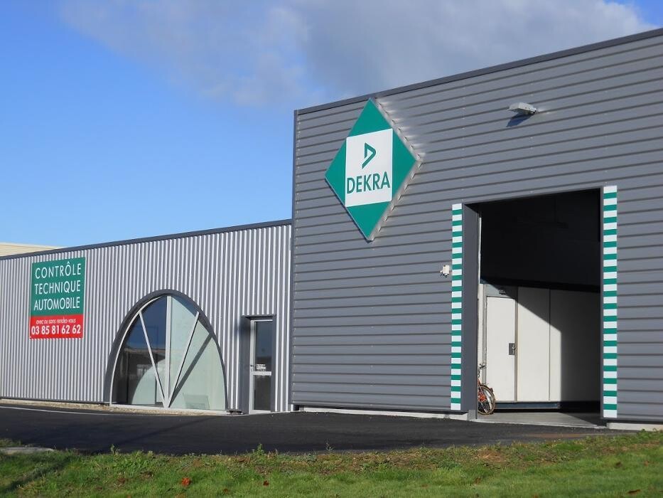 Images Centre contrôle technique DEKRA