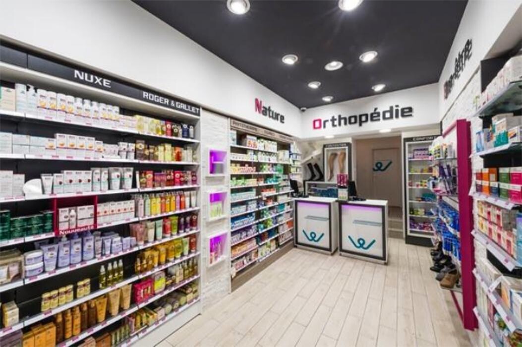 Images Pharmacie Centrale - Wellpharma Lunéville