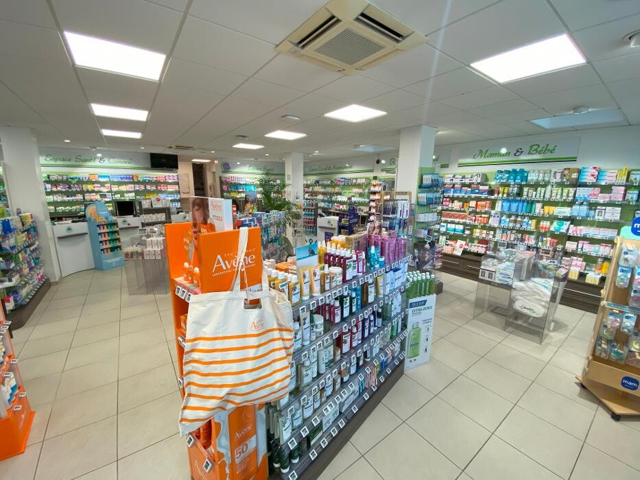 Images Pharmacie wellpharma des Allées Marines