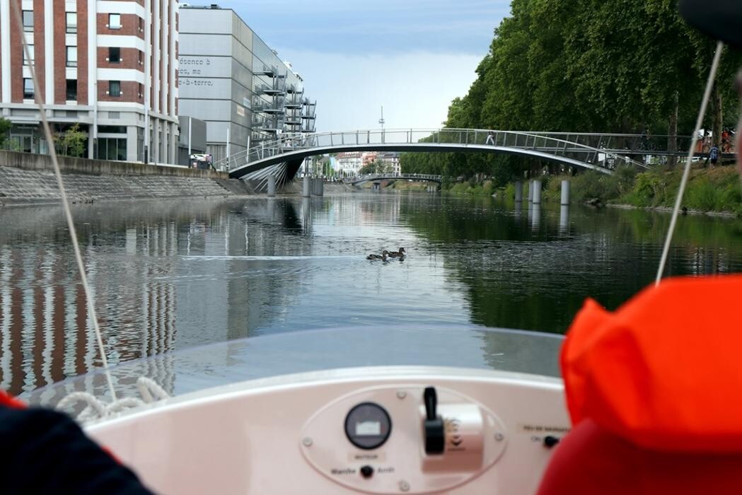 Images CAPTAIN BRETZEL