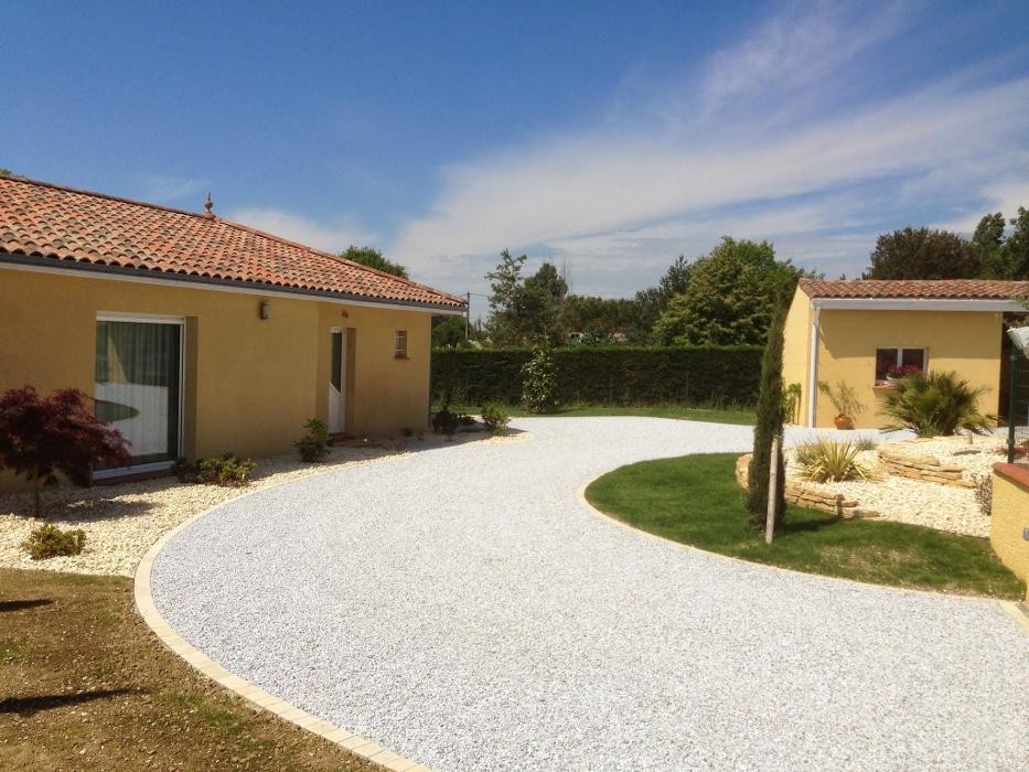 Images Daniel Moquet signe vos allées - Ent. Blanchet