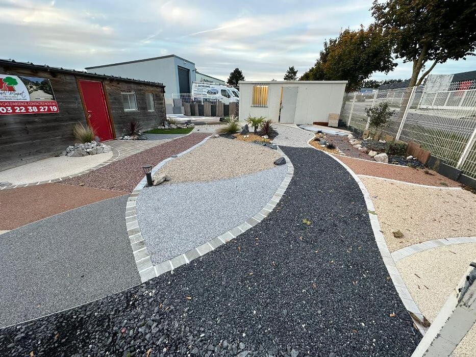 Images Daniel Moquet signe vos allées - Ent. Périsset