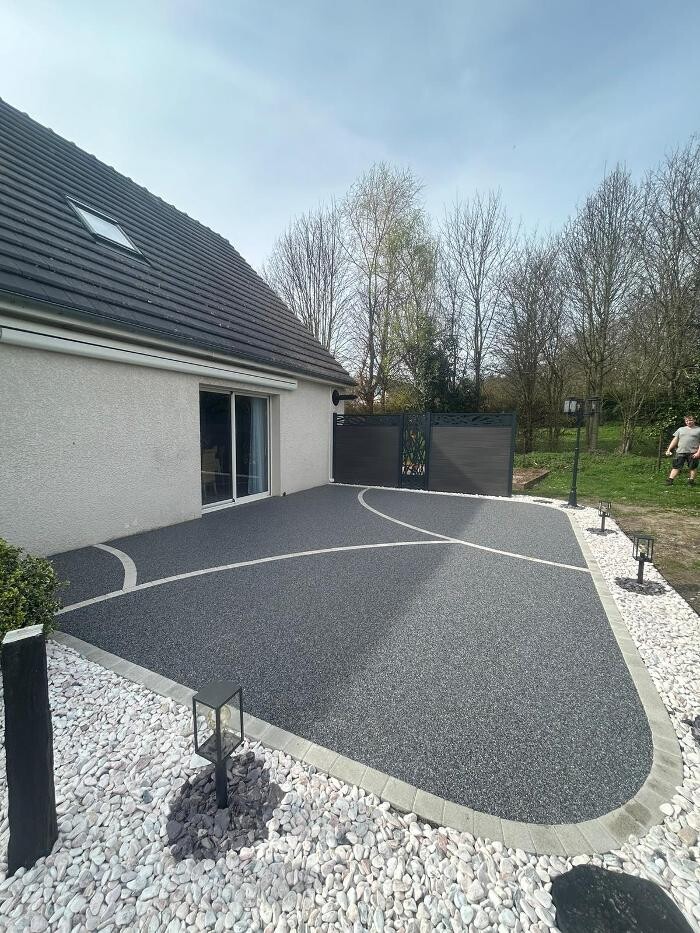 Images Daniel Moquet signe vos allées - Ent. Périsset