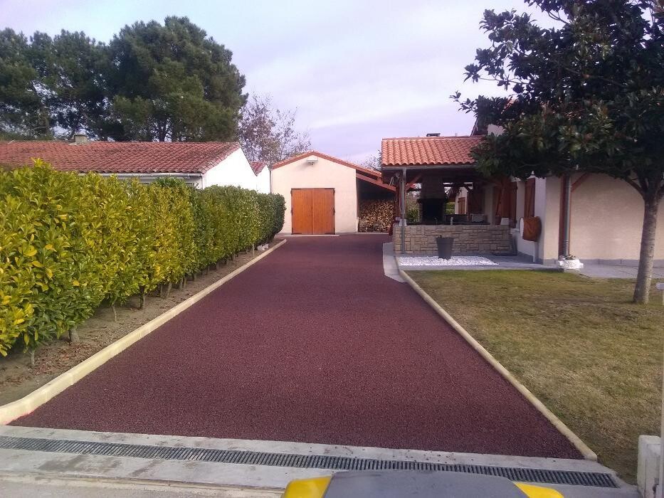 Images Daniel Moquet signe vos allées - Ent. Larrose-Bonnin