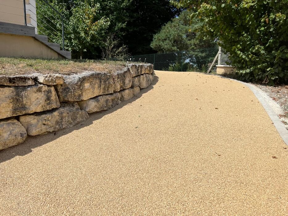 Images Daniel Moquet signe vos allées - Ent. Moulharat