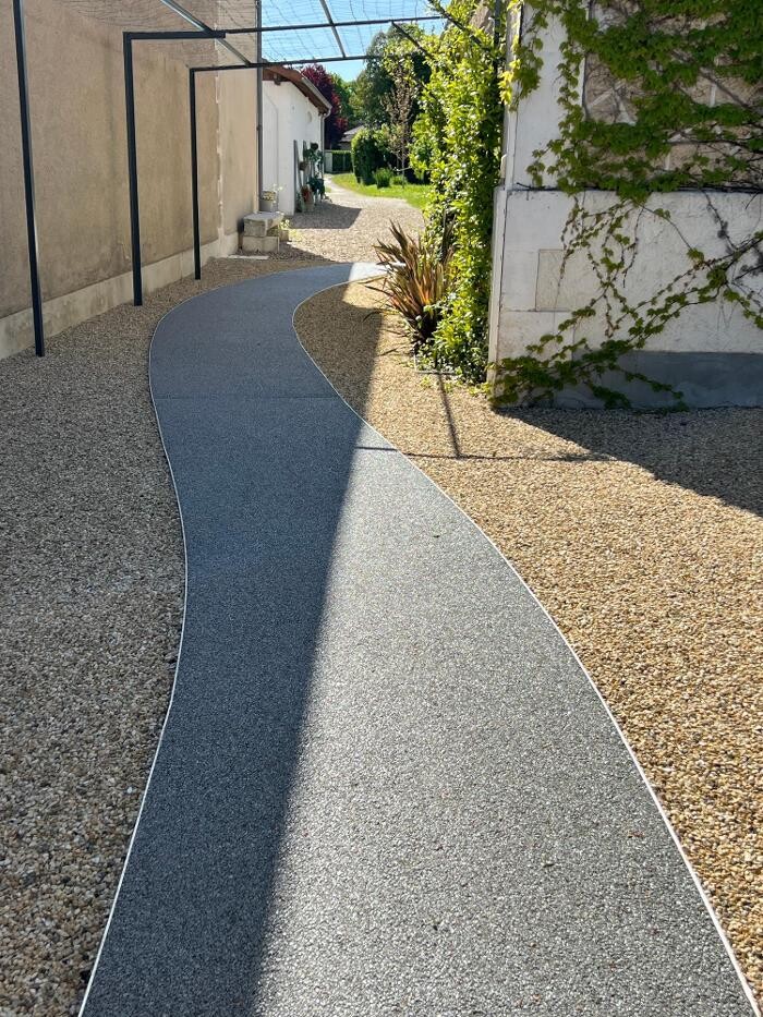 Images Daniel Moquet signe vos allées - Ent. Moulharat