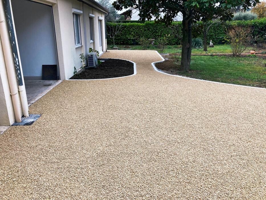 Images Daniel Moquet signe vos allées - Ent. Vernet