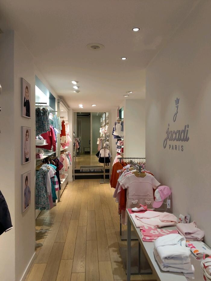 Images JACADI VERSAILLES PAROISSE