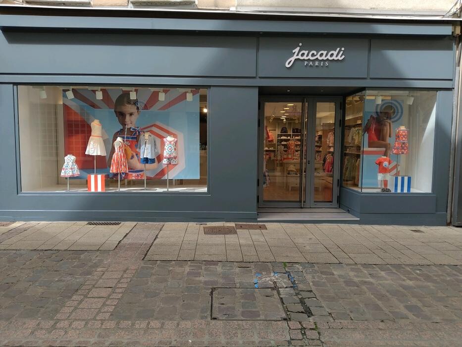 Images JACADI CHARTRES TONNELLERIE