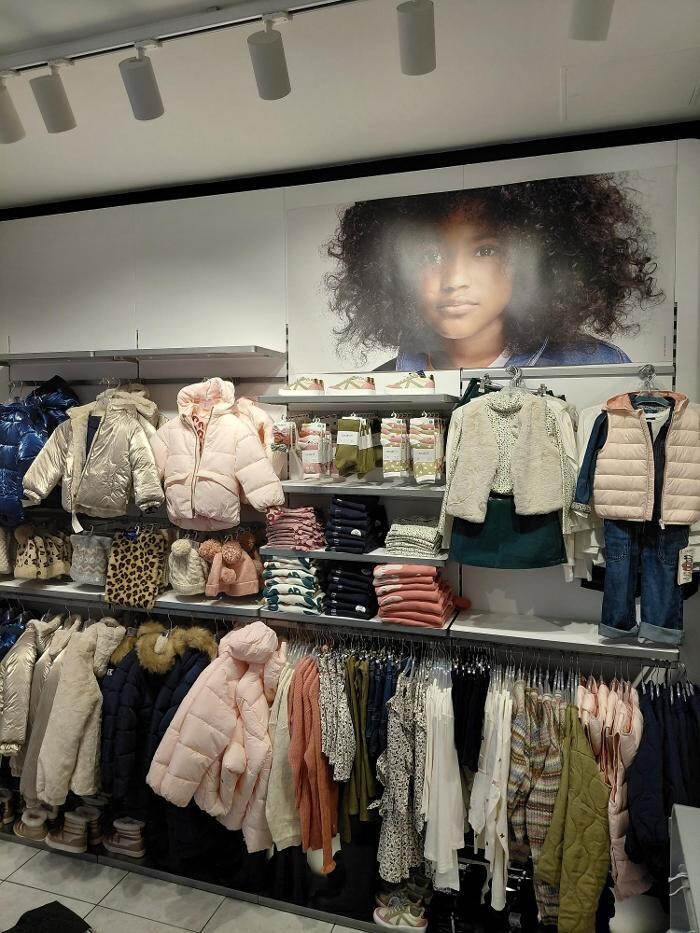 Images OKAIDI TOURS RUE DES HALLES