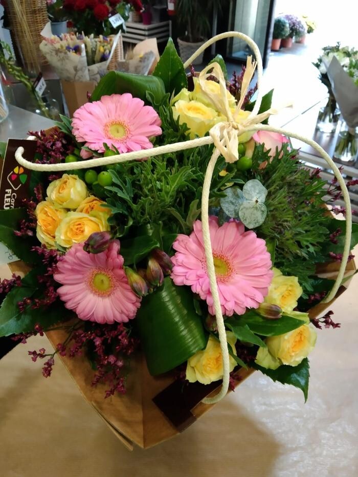 Images Carrément Fleurs - Fleuriste Nîmes 30 - Livraison de fleurs à domicile