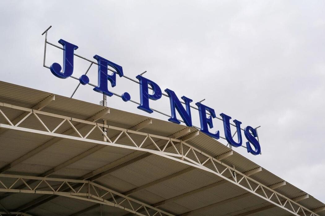 sarl jfpneus Logo