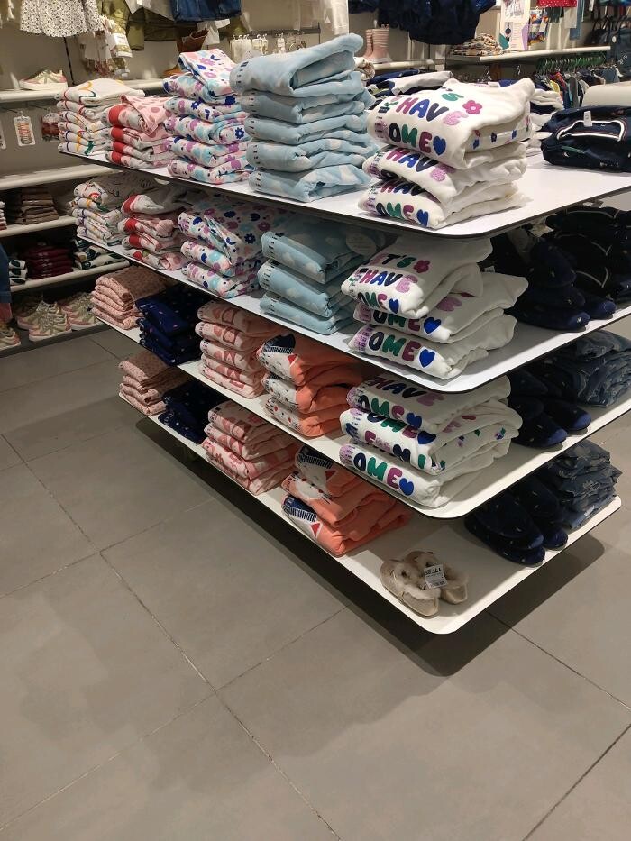 Images OKAIDI LE PUY EN VELAY