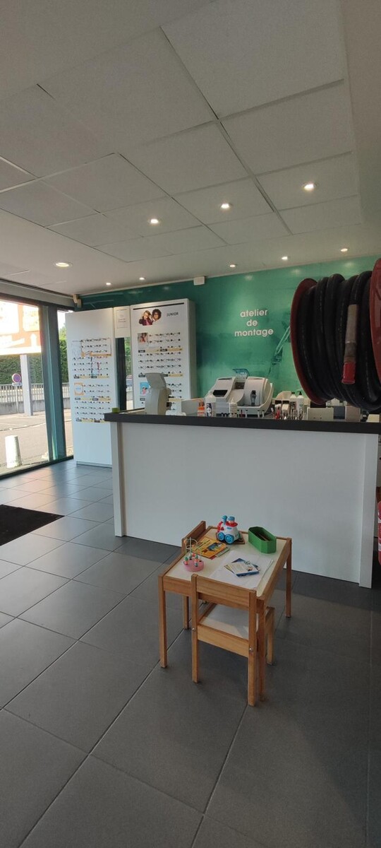 Images Opticien et audioprothésiste MERIGNAC Générale d'Optique