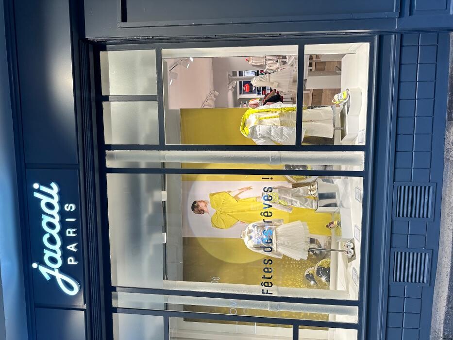 Images JACADI PARIS RUE MONTMARTRE