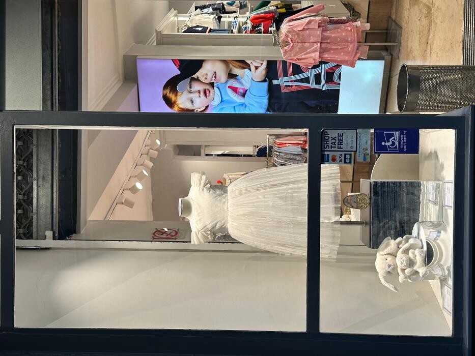 Images JACADI PARIS RUE MONTMARTRE