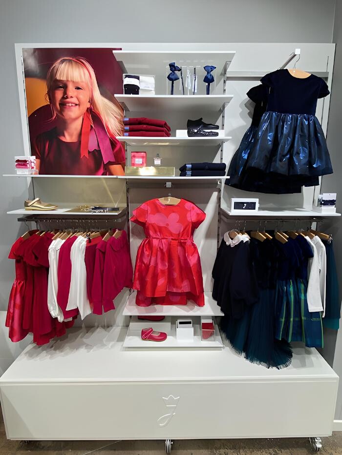 Images JACADI PARIS RUE MONTMARTRE