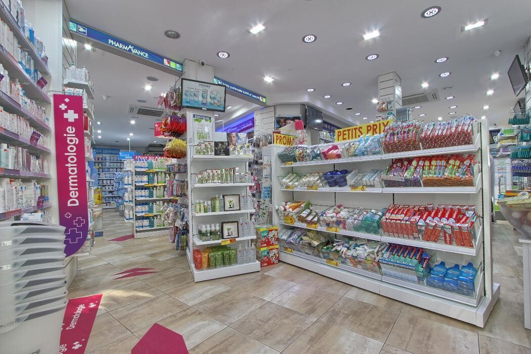 Images Pharmacie Pharmavance Reine