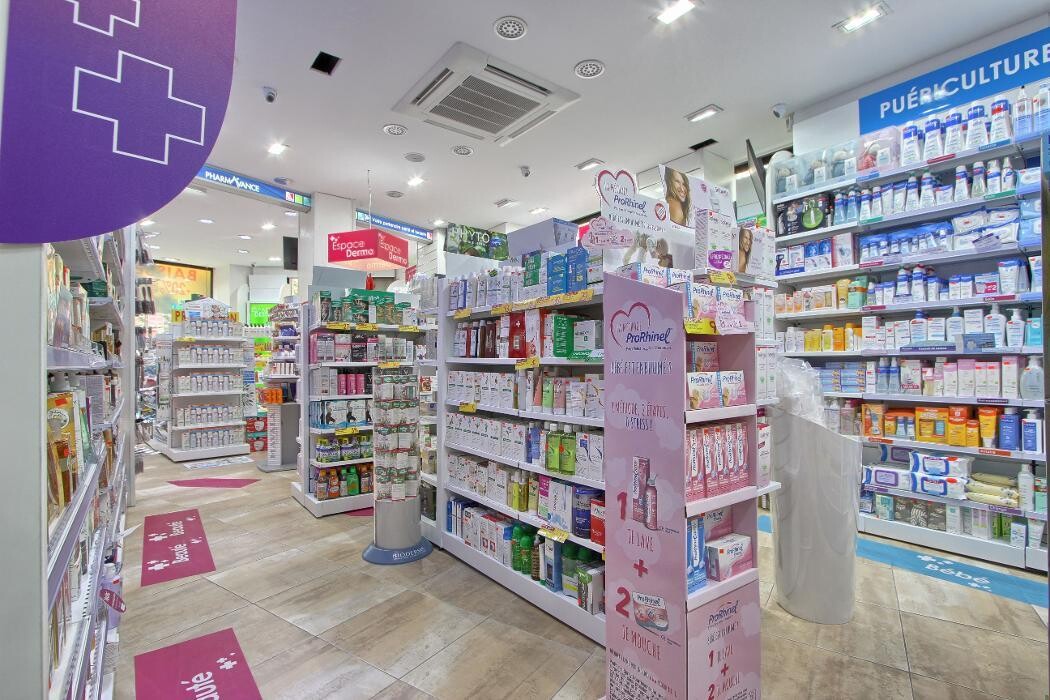 Images Pharmacie Pharmavance Reine