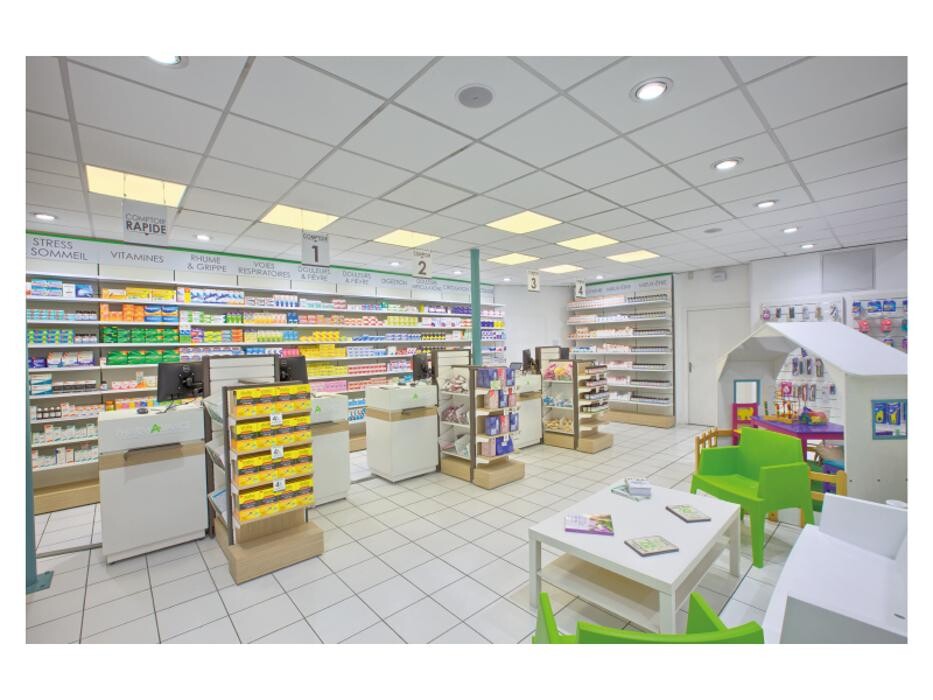 Images Pharmacie Pharmavance Villenave d'Ornon