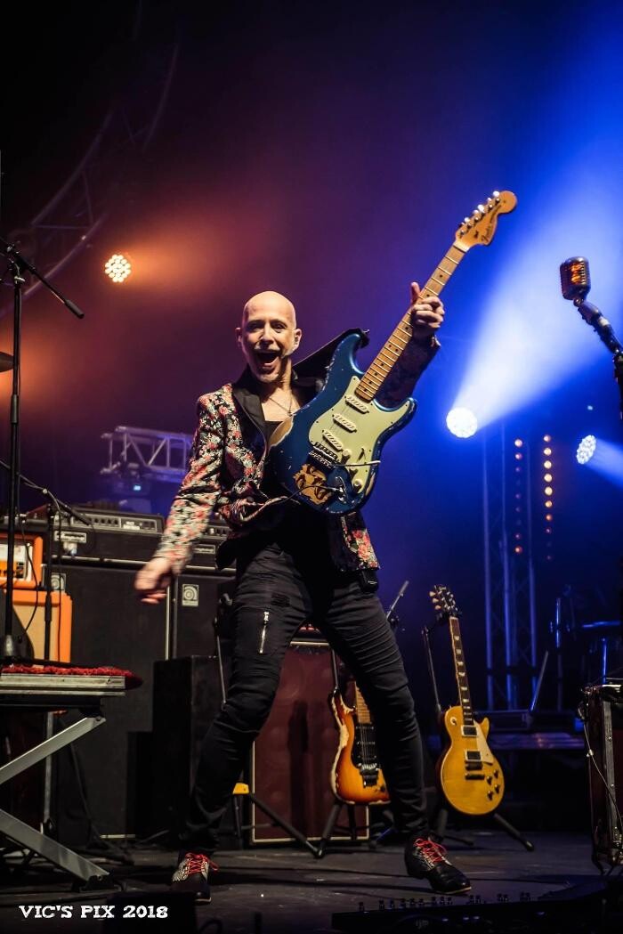 Images Le Guitariste