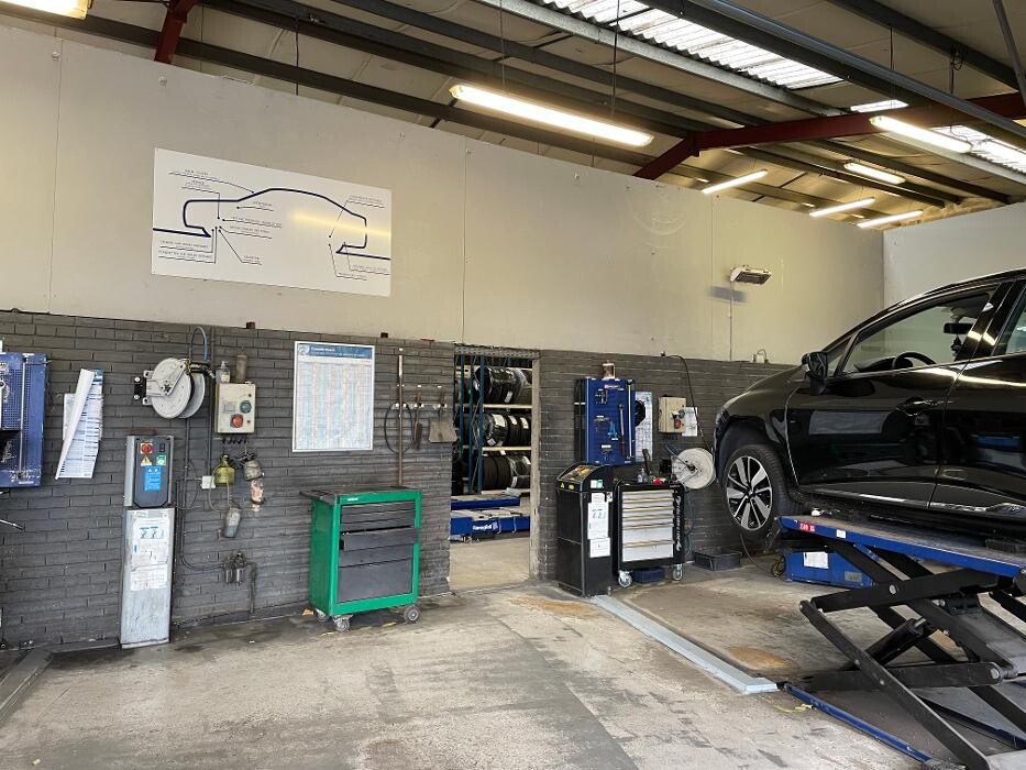 Images Euromaster St-Marcel