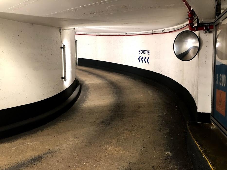 Images Parking Interparking Chauchat Drouot
