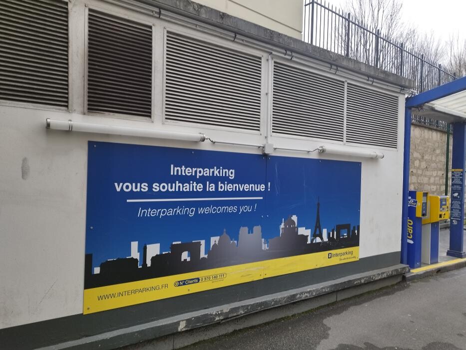 Images Parking Interparking Clichy Montmartre