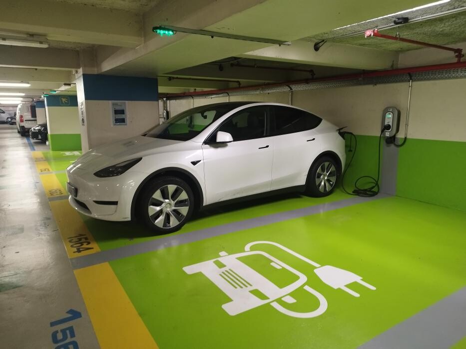 Images Parking Interparking Clichy Montmartre