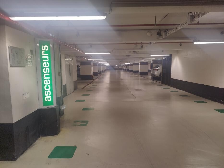 Images Parking Interparking Clichy Montmartre