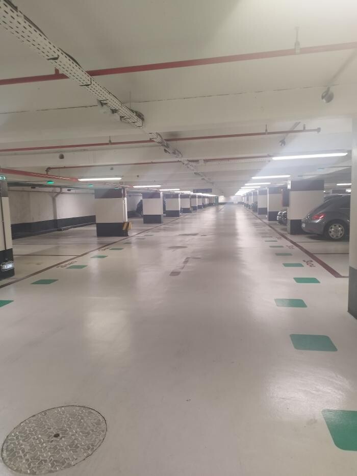 Images Parking Interparking Clichy Montmartre