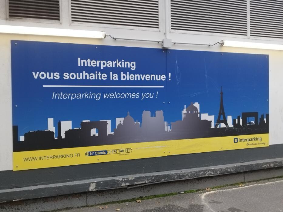 Images Parking Interparking Clichy Montmartre