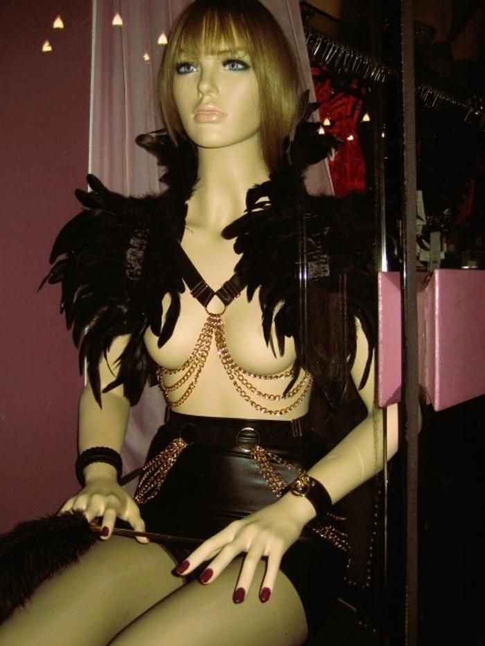 Images Les Baisers de Vénus - Lingerie sexy chic & Vêtements pour des soirées festives et extravagantes