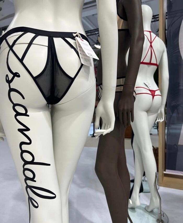 Images Les Baisers de Vénus - Lingerie sexy chic & Vêtements pour des soirées festives et extravagantes