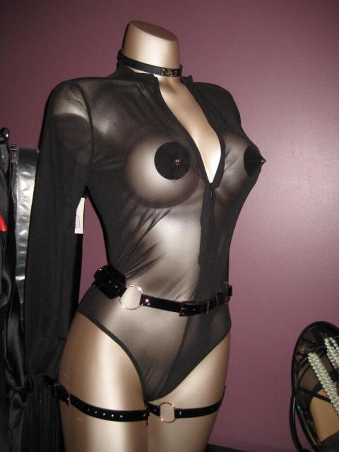 Images Les Baisers de Vénus - Lingerie sexy chic & Vêtements pour des soirées festives et extravagantes