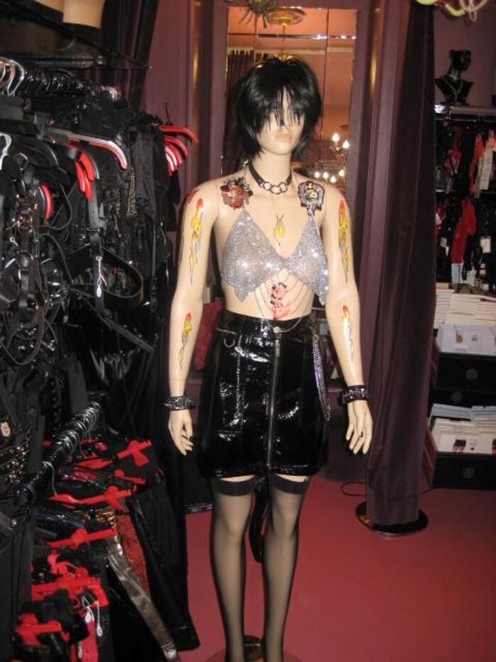 Images Les Baisers de Vénus - Lingerie sexy chic & Vêtements pour des soirées festives et extravagantes