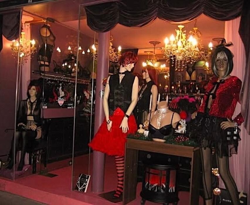Images Les Baisers de Vénus - Lingerie sexy chic & Vêtements pour des soirées festives et extravagantes