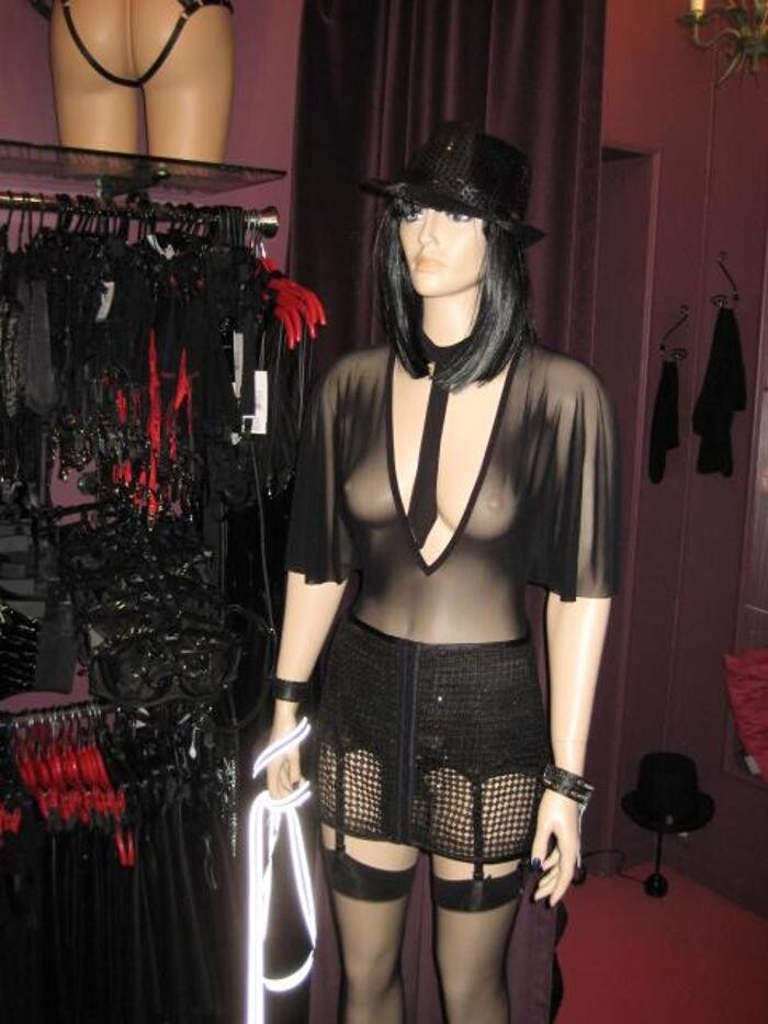 Images Les Baisers de Vénus - Lingerie sexy chic & Vêtements pour des soirées festives et extravagantes