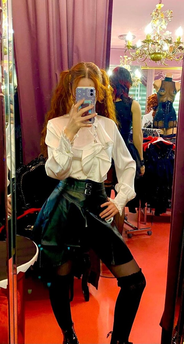 Images Les Baisers de Vénus - Lingerie sexy chic & Vêtements pour des soirées festives et extravagantes