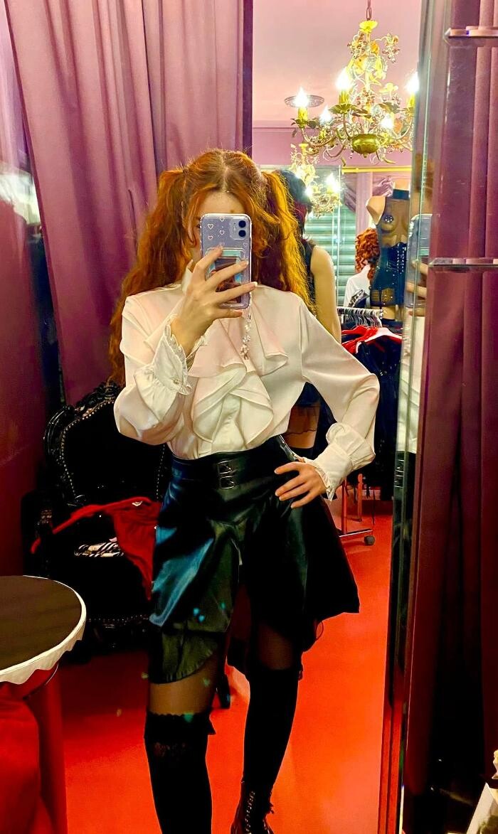 Images Les Baisers de Vénus - Lingerie sexy chic & Vêtements pour des soirées festives et extravagantes