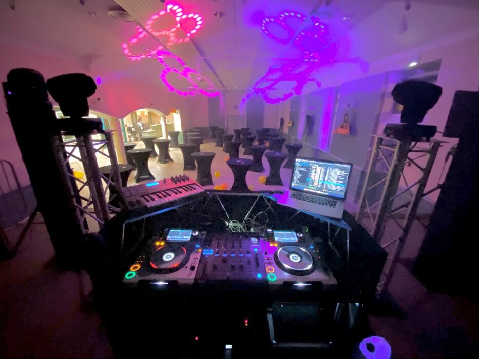 Images Julian Events