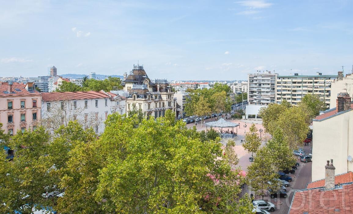 Images Agence immobilière Laforêt Lyon 8