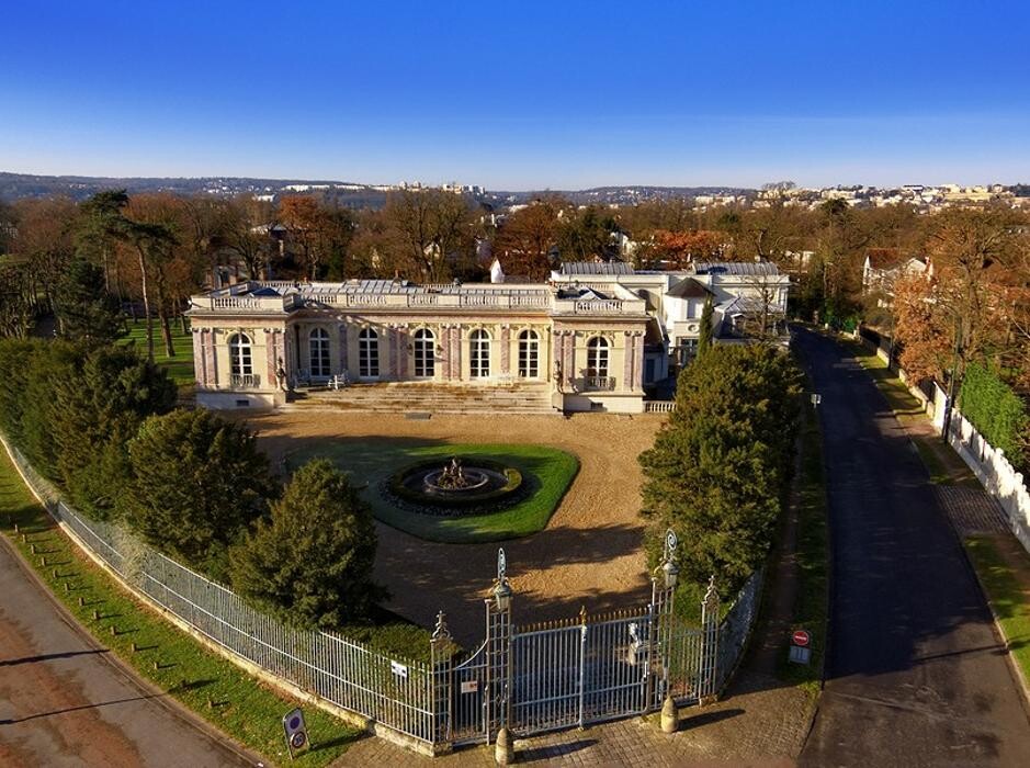 Images Agence immobilière Laforêt Le Vesinet