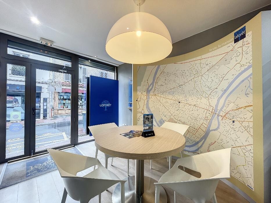 Images Agence immobilière Laforêt Le Vesinet