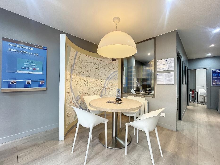 Images Agence immobilière Laforêt Le Vesinet