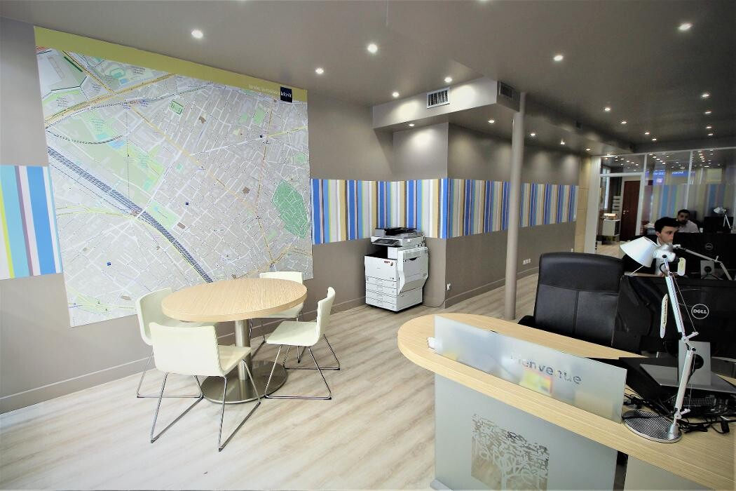 Images Agence immobilière Laforêt Paris 17Eme