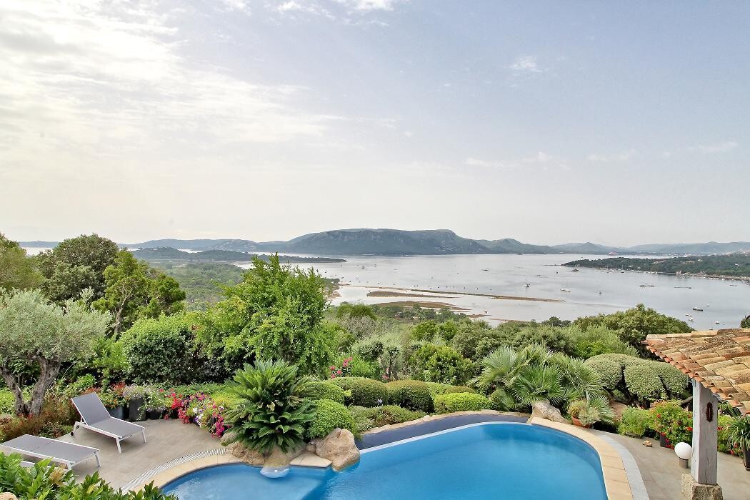 Images Agence immobilière Laforêt Porto-Vecchio